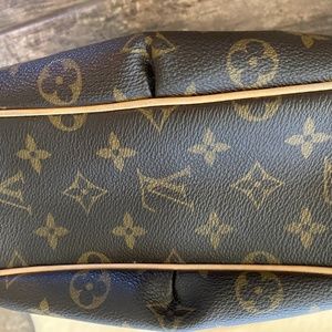 Louis Vuitton Brown Monogram Tulum GM Leather Cloth ref.142630